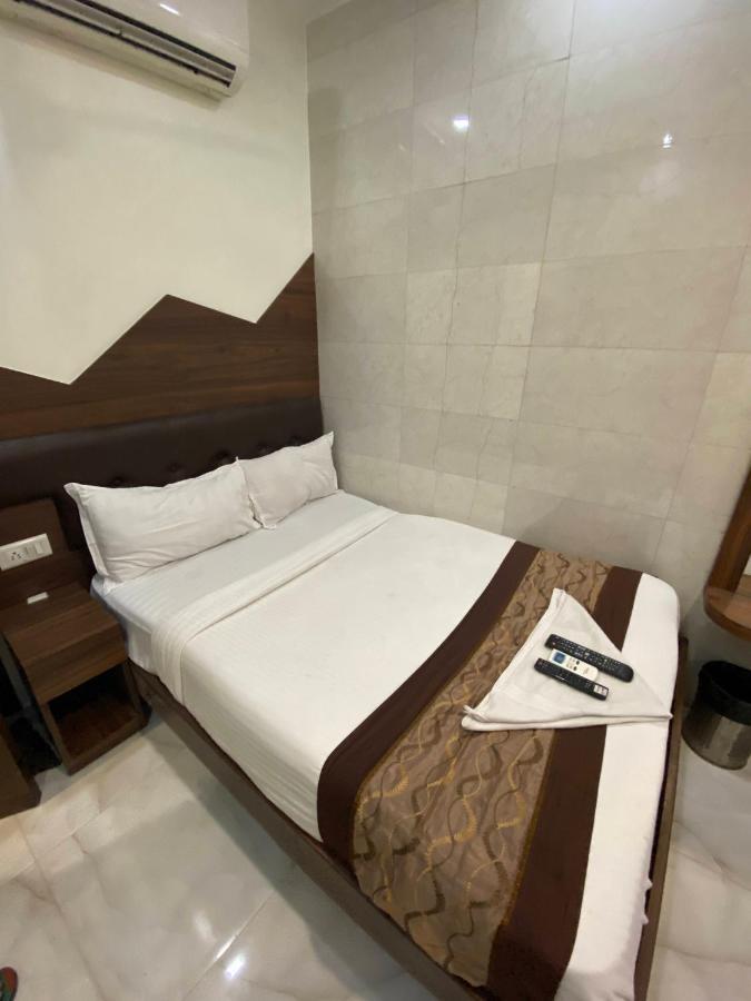 Hotel Palace Residency Near Lokmanya Tilak Terminus Mumbai Kültér fotó
