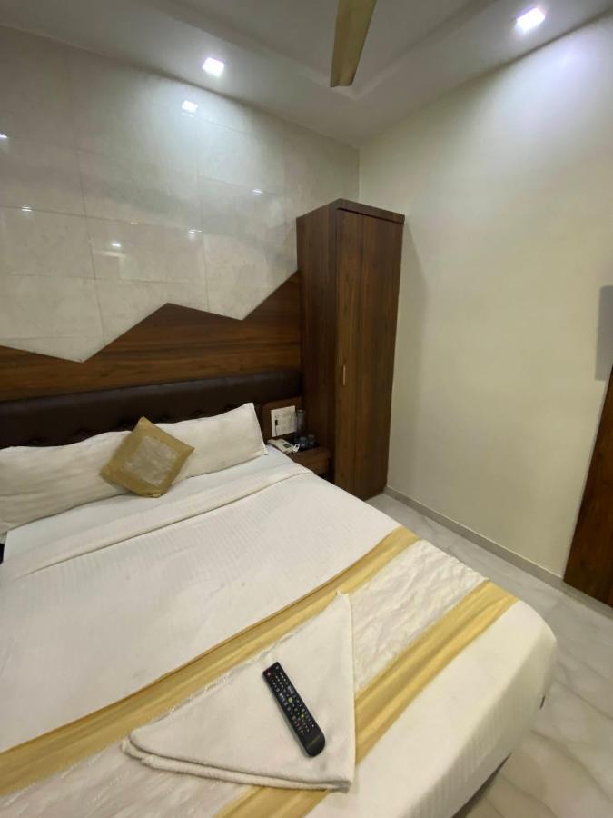 Hotel Palace Residency Near Lokmanya Tilak Terminus Mumbai Kültér fotó