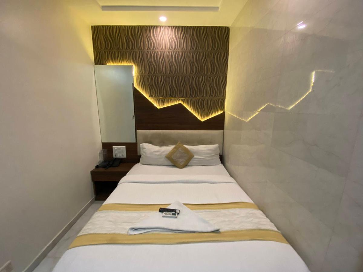 Hotel Palace Residency Near Lokmanya Tilak Terminus Mumbai Kültér fotó