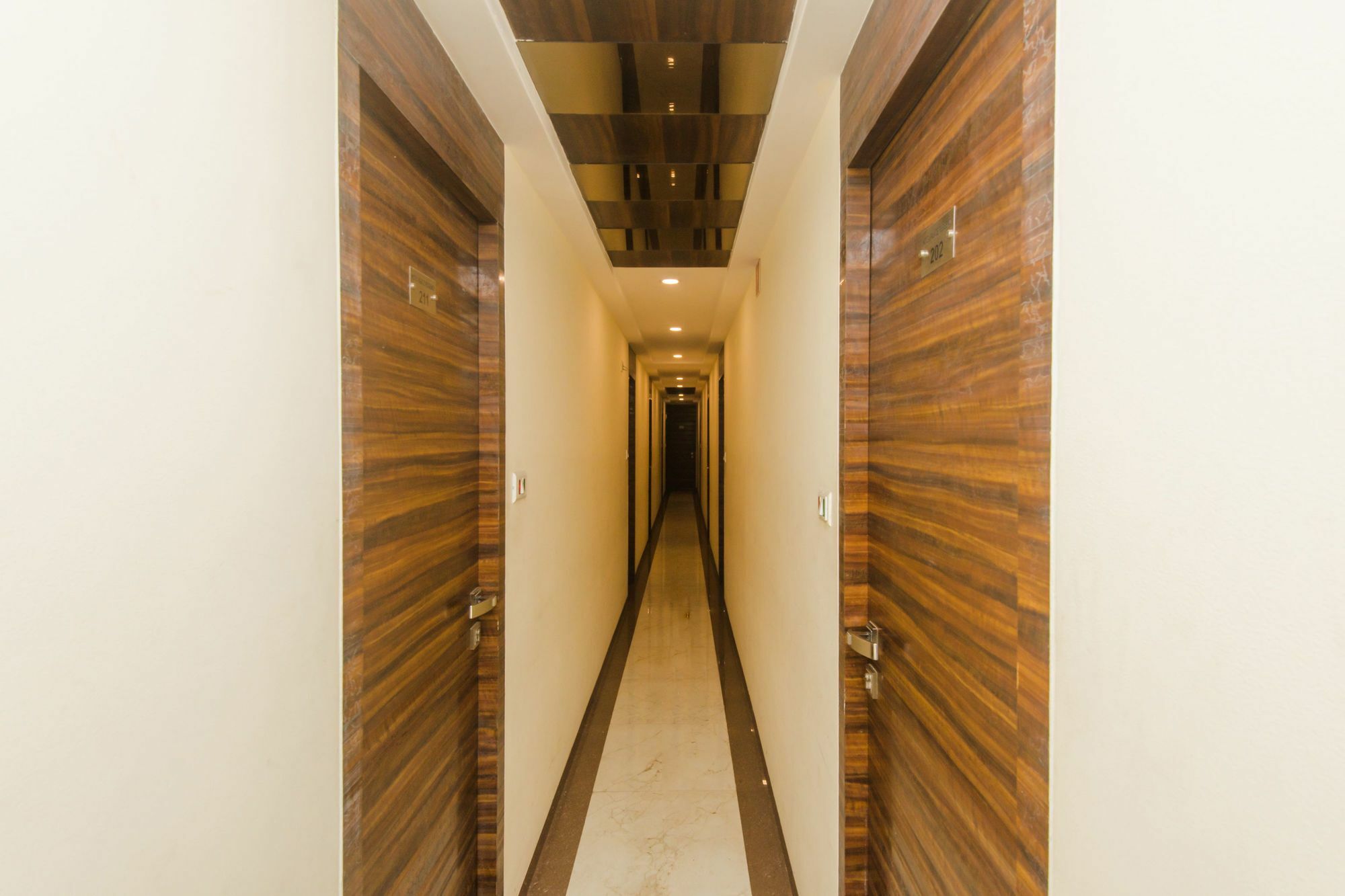 Hotel Palace Residency Near Lokmanya Tilak Terminus Mumbai Kültér fotó