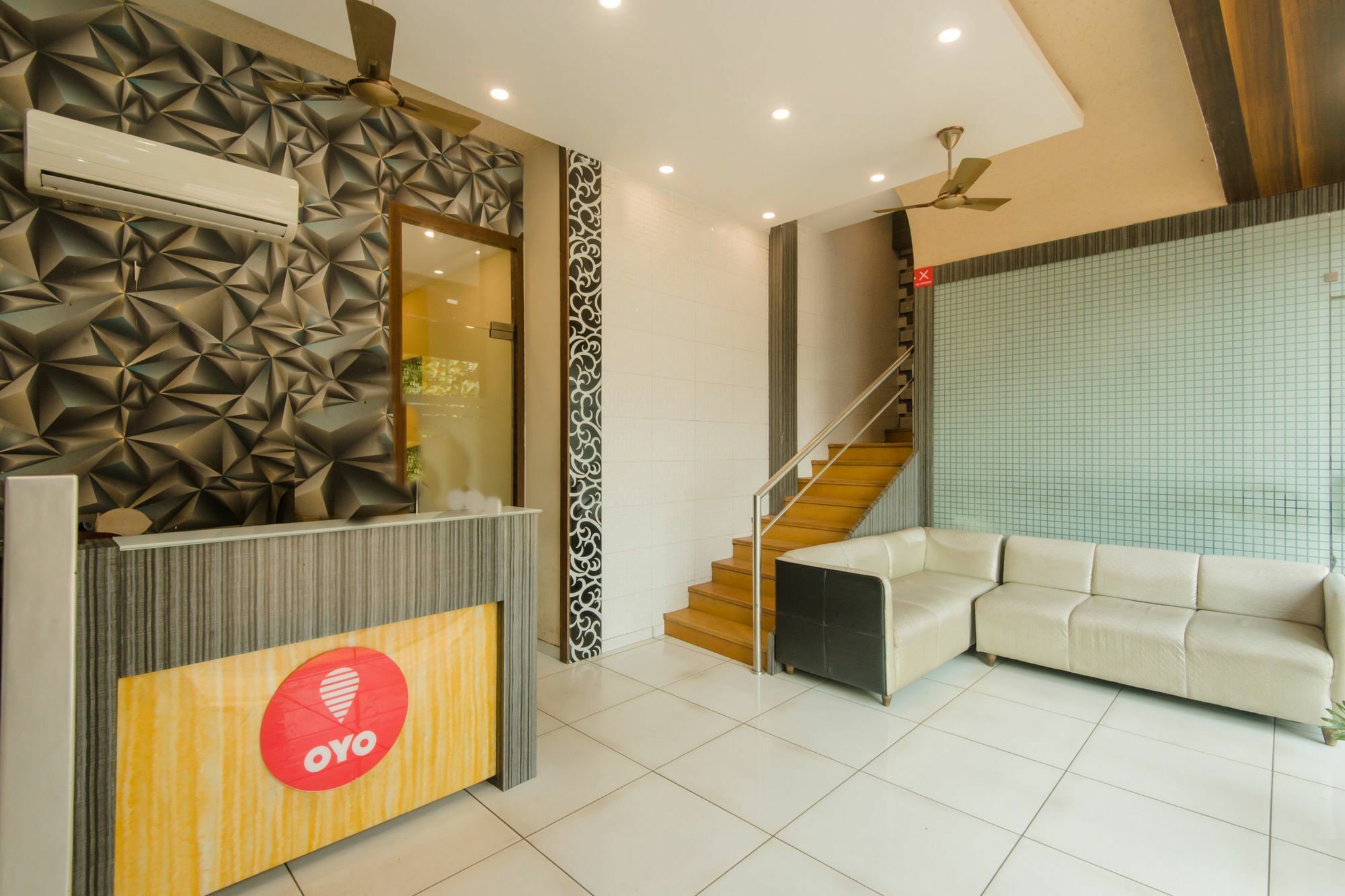 Hotel Palace Residency Near Lokmanya Tilak Terminus Mumbai Kültér fotó